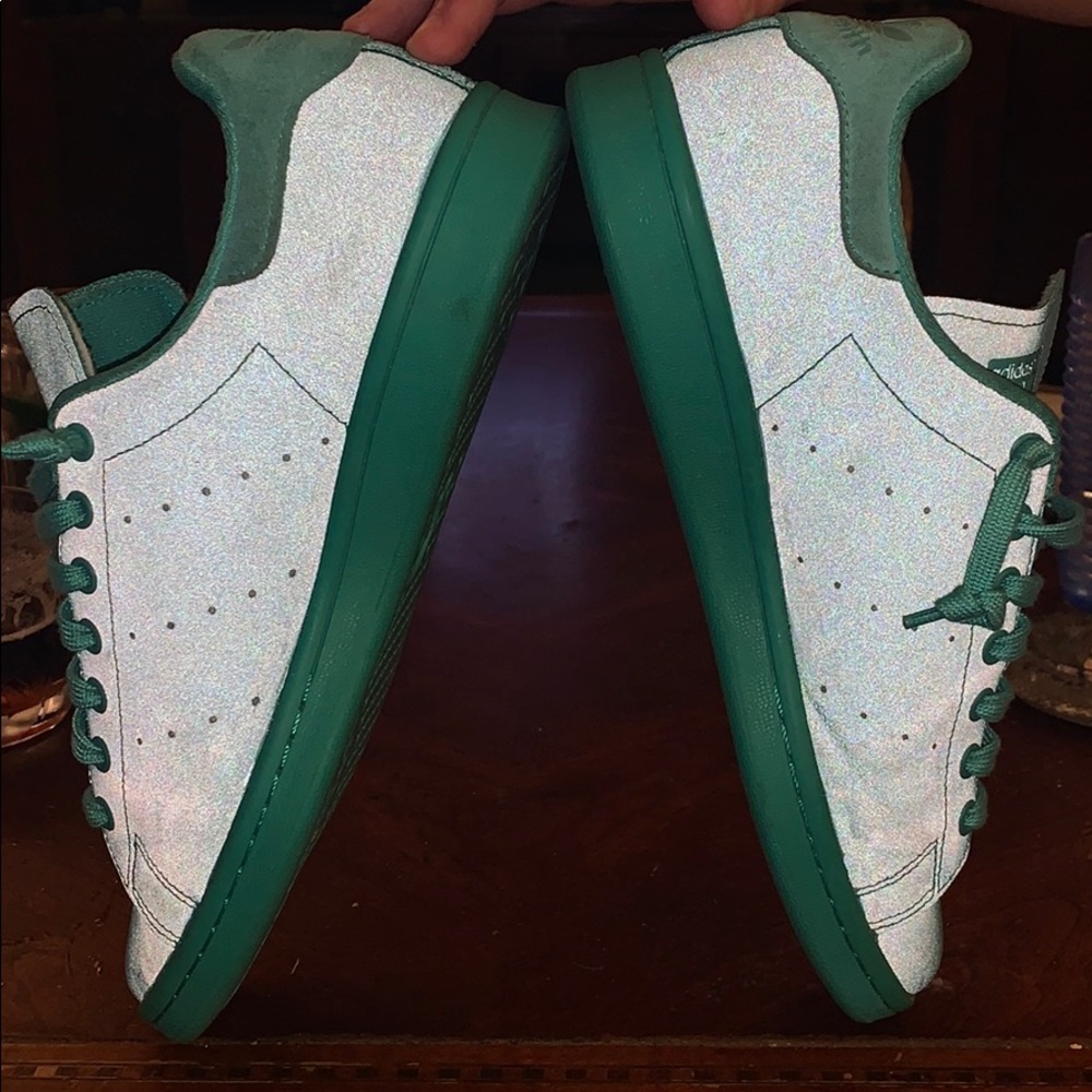 Stan Smith’s - Size 9 Monochromatic/Reflective - Picture 6 of 8